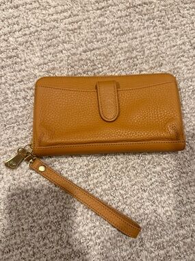 Gigi New York Leather Wristlet Wallet - Tan